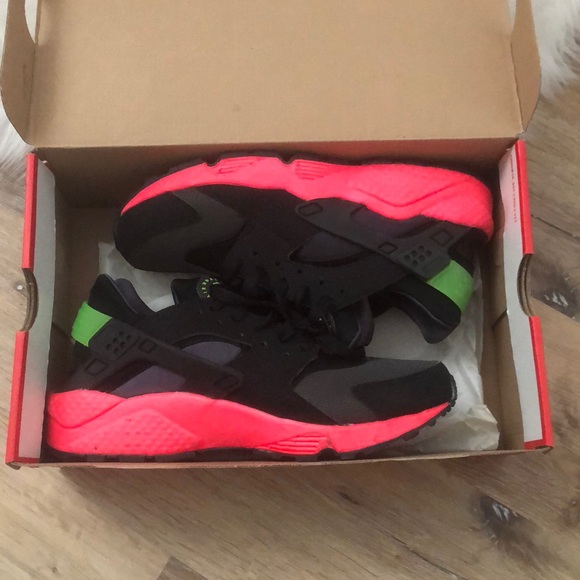Nike Other - Nike “Yeezy” Huarache, Size 8